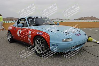media/Jun-01-2025-CalClub SCCA (Sun) [[eae223c5dd]]/Around pit/